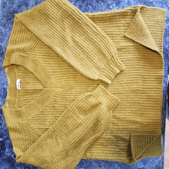 Women's LG Chunky Knit Sweater - Picture 1 of 2